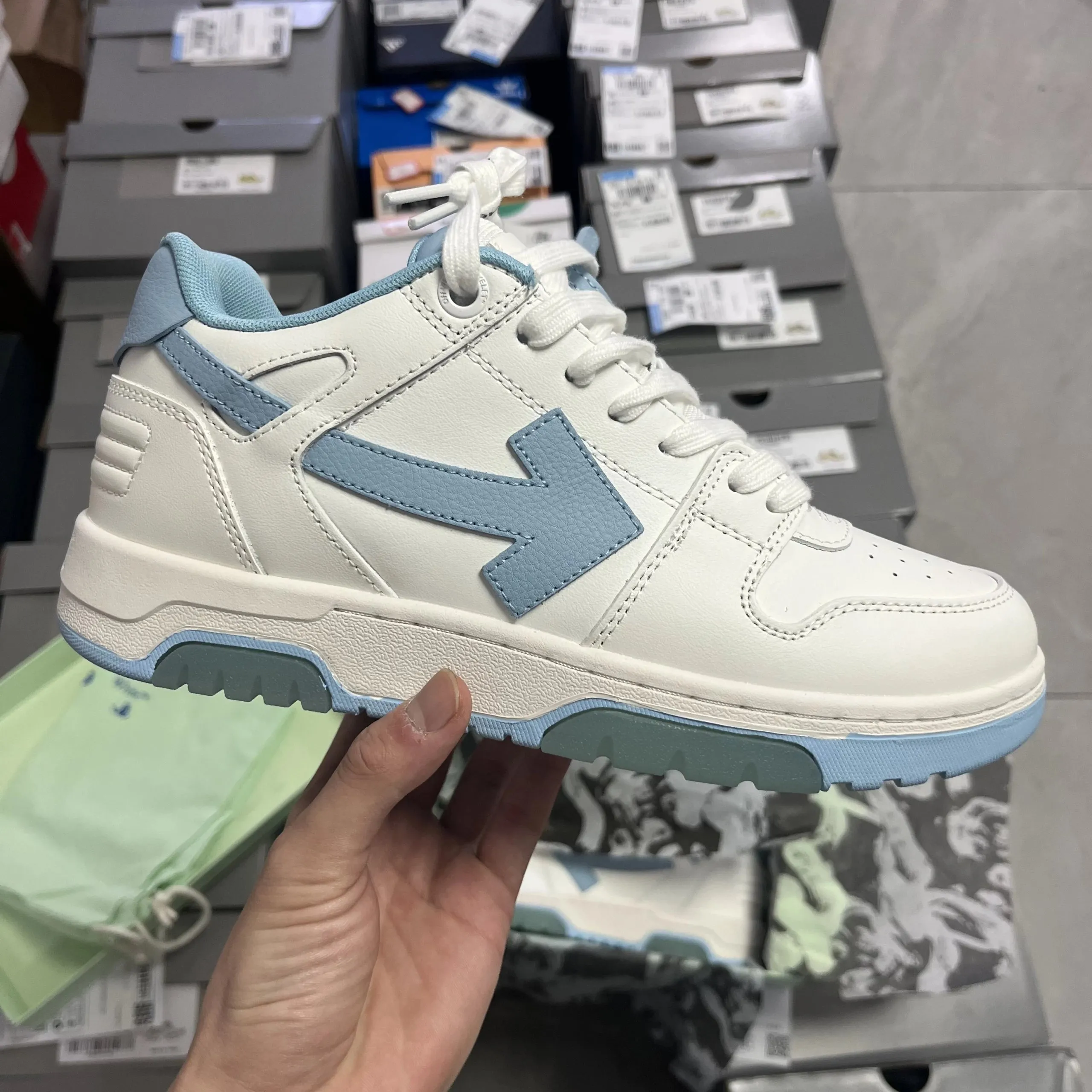 OFF WHITE OUT OF OFFICE (BEST BATCH)