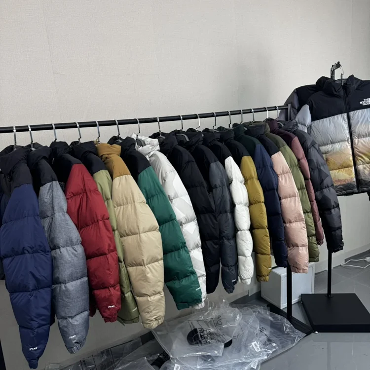 North Face Jackets (31+ Colorways)